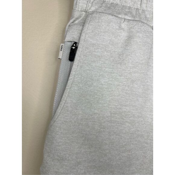 Vuori Halo Performance Shorts - Picture 7 of 8